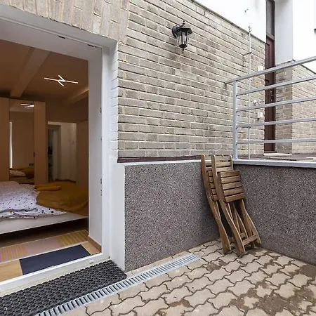 公寓 Peaceful & Quiet Flat Near Park + Parking *