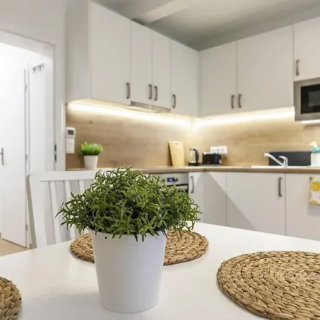 公寓 Peaceful & Quiet Flat Near Park + Parking 布拉格