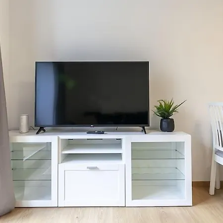 公寓 Peaceful & Quiet Flat Near Park + Parking *
