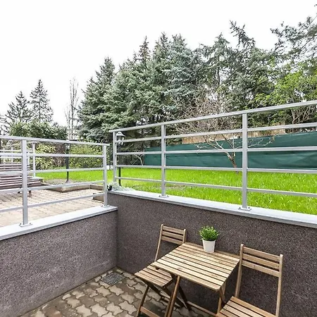 Peaceful & Quiet Flat Near Park + Parking 公寓 布拉格