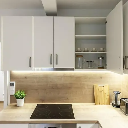 Peaceful & Quiet Flat Near Park + Parking Apartment Prag