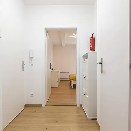 Apartment Peaceful & Quiet Flat Near Park + Parking *