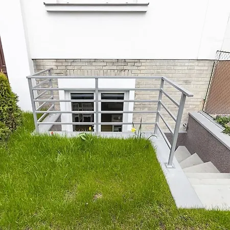 Peaceful & Quiet Flat Near Park + Parking Prague