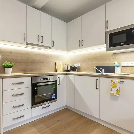 Peaceful & Quiet Flat Near Park + Parking Prague